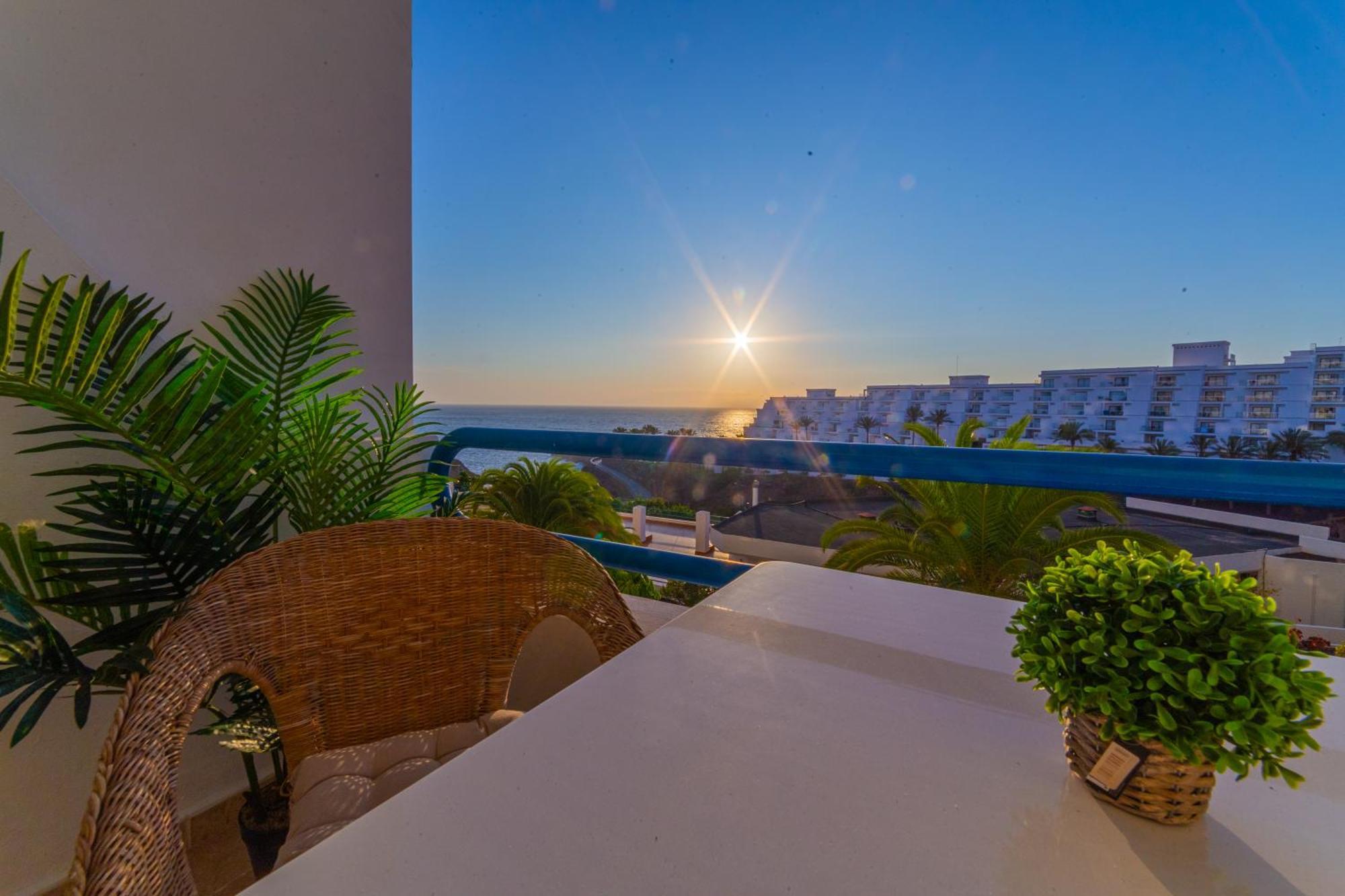 Sunset Escape Appartement Playa Paraiso  Buitenkant foto